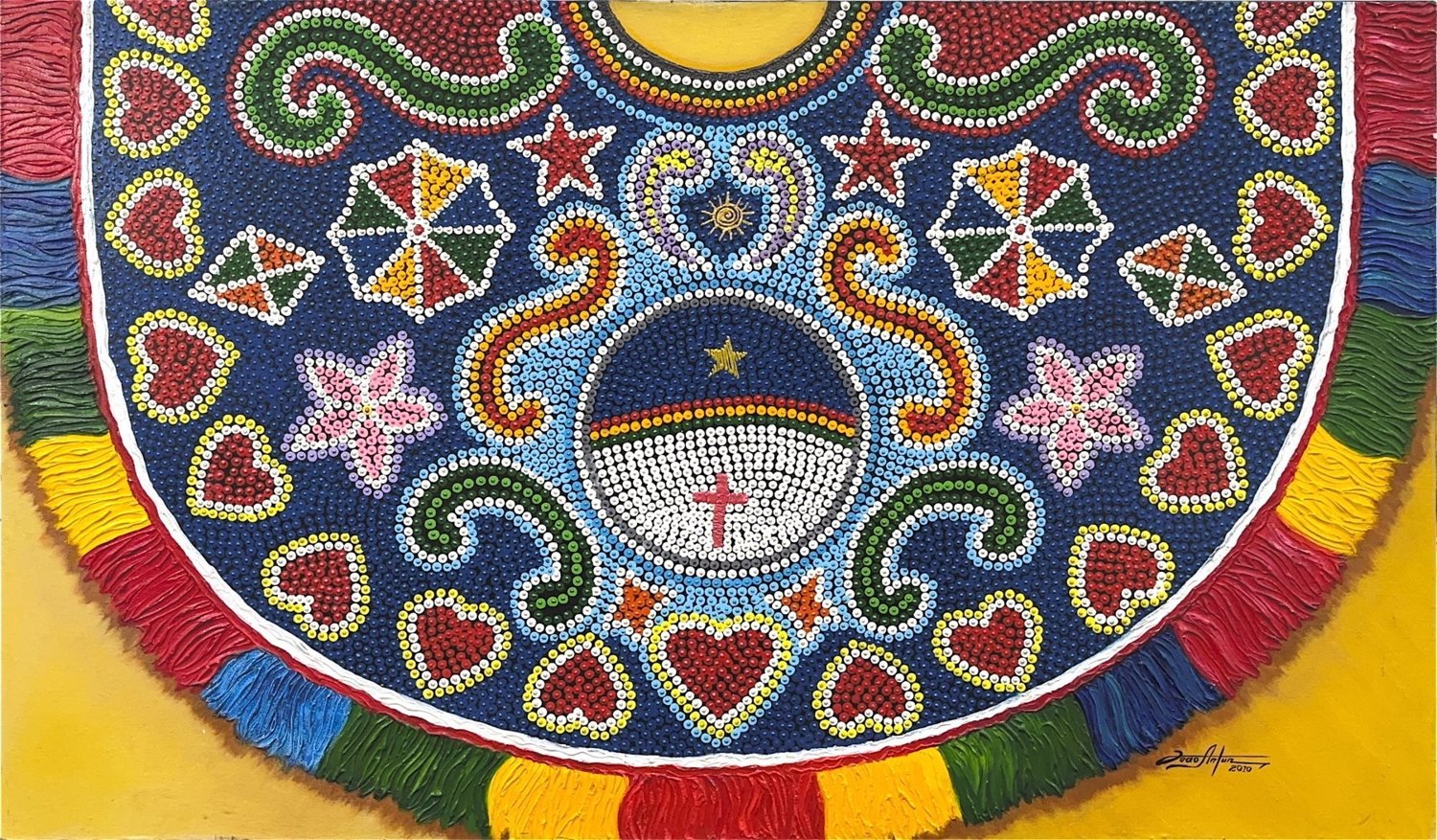 Detalhe de gola de caboclo de lança pintada por João Artur, com a bandeira de Pernambuco